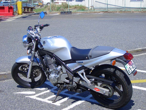 YAMAHA SRX400